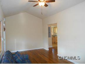 710 Center Street - Photo 5