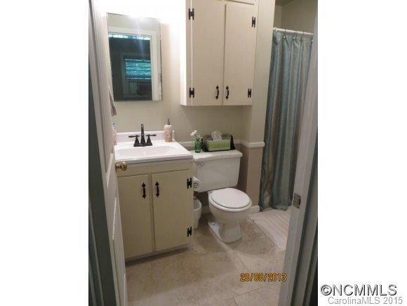 526 Robin Hood Road - Photo 19