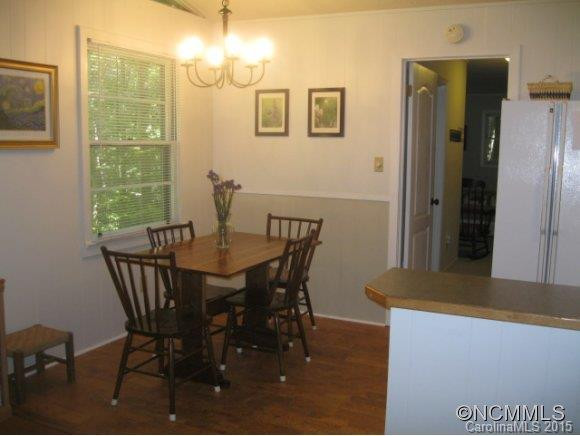 526 Robin Hood Road - Photo 9