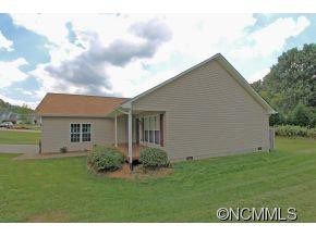 89 Village St - Photo 3