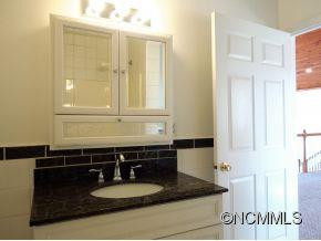 687 Moss Rd - Photo 13