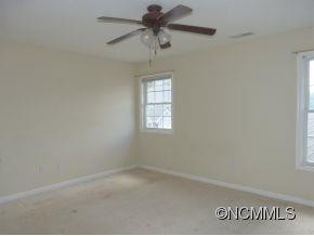 16 Rotunda Cir - Photo 7