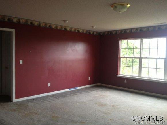 182 Selby Drive - Photo 2