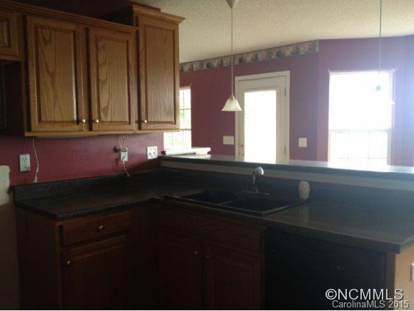 182 Selby Drive - Photo 3