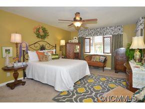 105 White Oak Drive - Photo 11