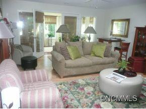 447 Crowfields Drive - Photo 4