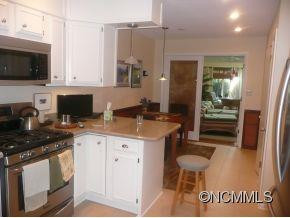 447 Crowfields Drive - Photo 7