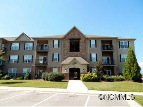 181 BRICKTON VILLAGE CR #305