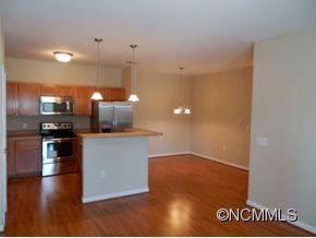 181 BRICKTON VILLAGE CR #305 - Photo 5