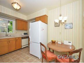 217 BROOKDALE AVENUE - Photo 8