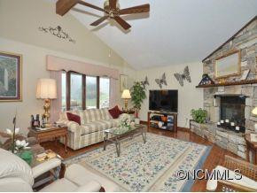 152 Mountain Valley Drive - Photo 2