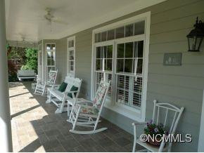 1637 Southpointe Drive - Photo 3