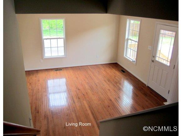 43 Jeff Drive - Photo 2