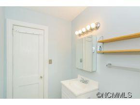 26 Eola Avenue - Photo 15