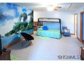  - Photo 12