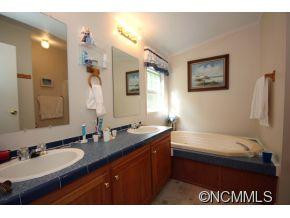 292 Roberts Mountain Rd - Photo 9
