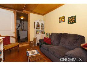 31 Toms Rd - Photo 16