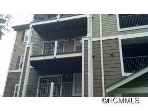 500 Vista Lake Drive, #205
