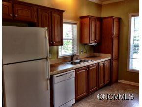 218 Glenview Drive - Photo 3