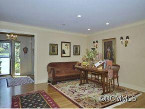 406 Crowfields Drive - Photo 3