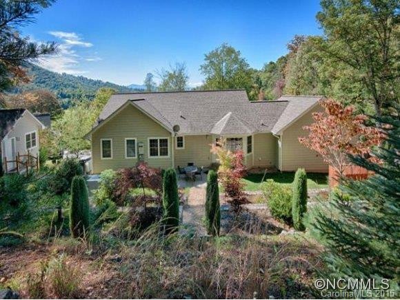 4 LEISURE WOOD DRIVE