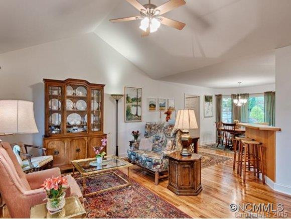 4 LEISURE WOOD DRIVE - Photo 2
