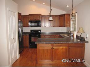 196 HAGUE DR - Photo 8