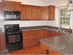 196 HAGUE DR - Photo 9