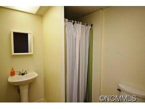  - Photo 13