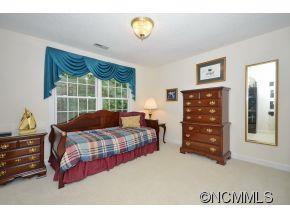 111 Nathan Court - Photo 14