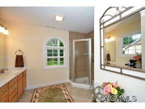 111 Nathan Court - Photo 17