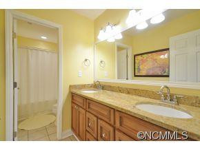 305 Jennifer Lane - Photo 12