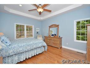 305 Jennifer Lane - Photo 8