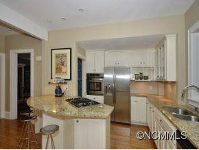 81 Macon Avenue - Photo 12