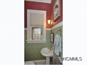 81 Macon Avenue - Photo 15