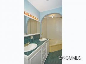 81 Macon Avenue - Photo 17