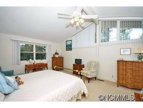 22 W. FAIRWAY DRIVE - Photo 11