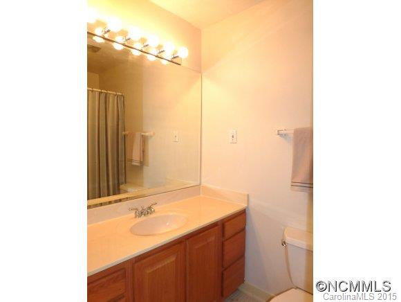 11 Southwicke Pl. - Photo 13