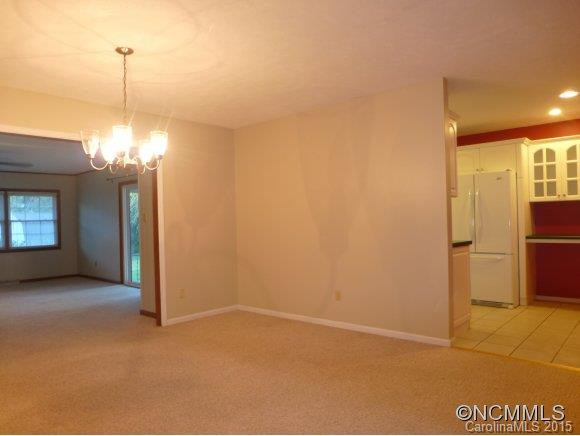 11 Southwicke Pl. - Photo 5