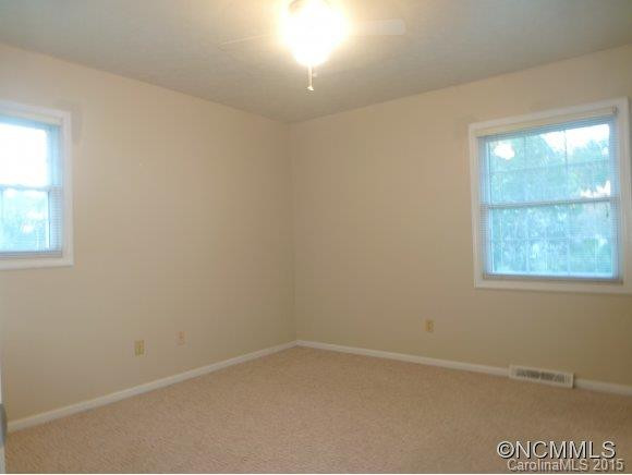 11 Southwicke Pl. - Photo 10