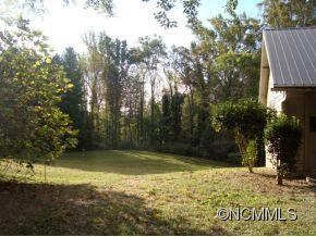 1065 Howard Gap Rd - Photo 16
