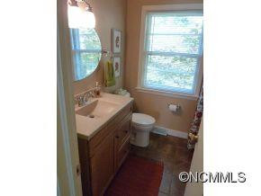 4 Maplewood Pkwy - Photo 12