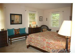 4 Maplewood Pkwy - Photo 13