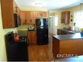 4 Maplewood Pkwy - Photo 3