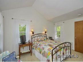 51 HOMEWOOD ROAD - Photo 17