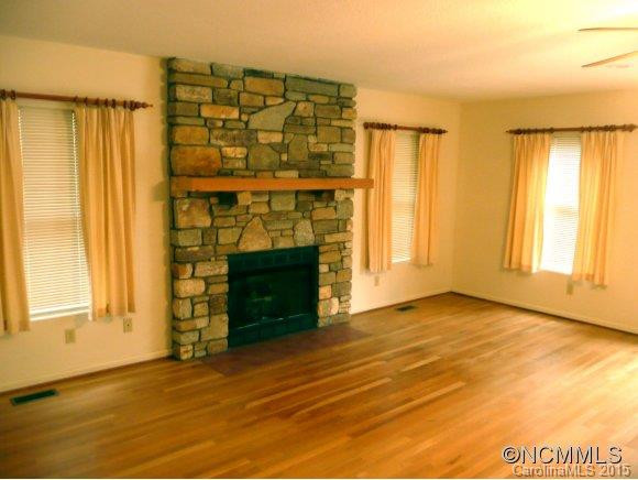 15 Carol Lane - Photo 5