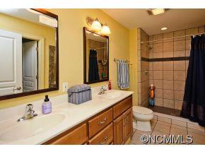32 Trafalgar Circle - Photo 14