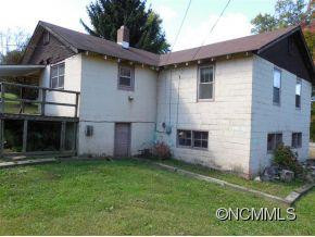 1670 Queentown Road - Photo 3