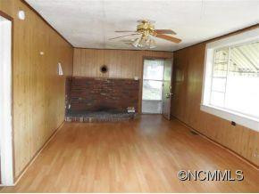 1670 Queentown Road - Photo 6