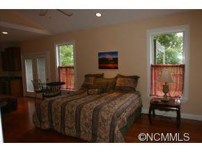 722 Old Place  Drive - Photo 17